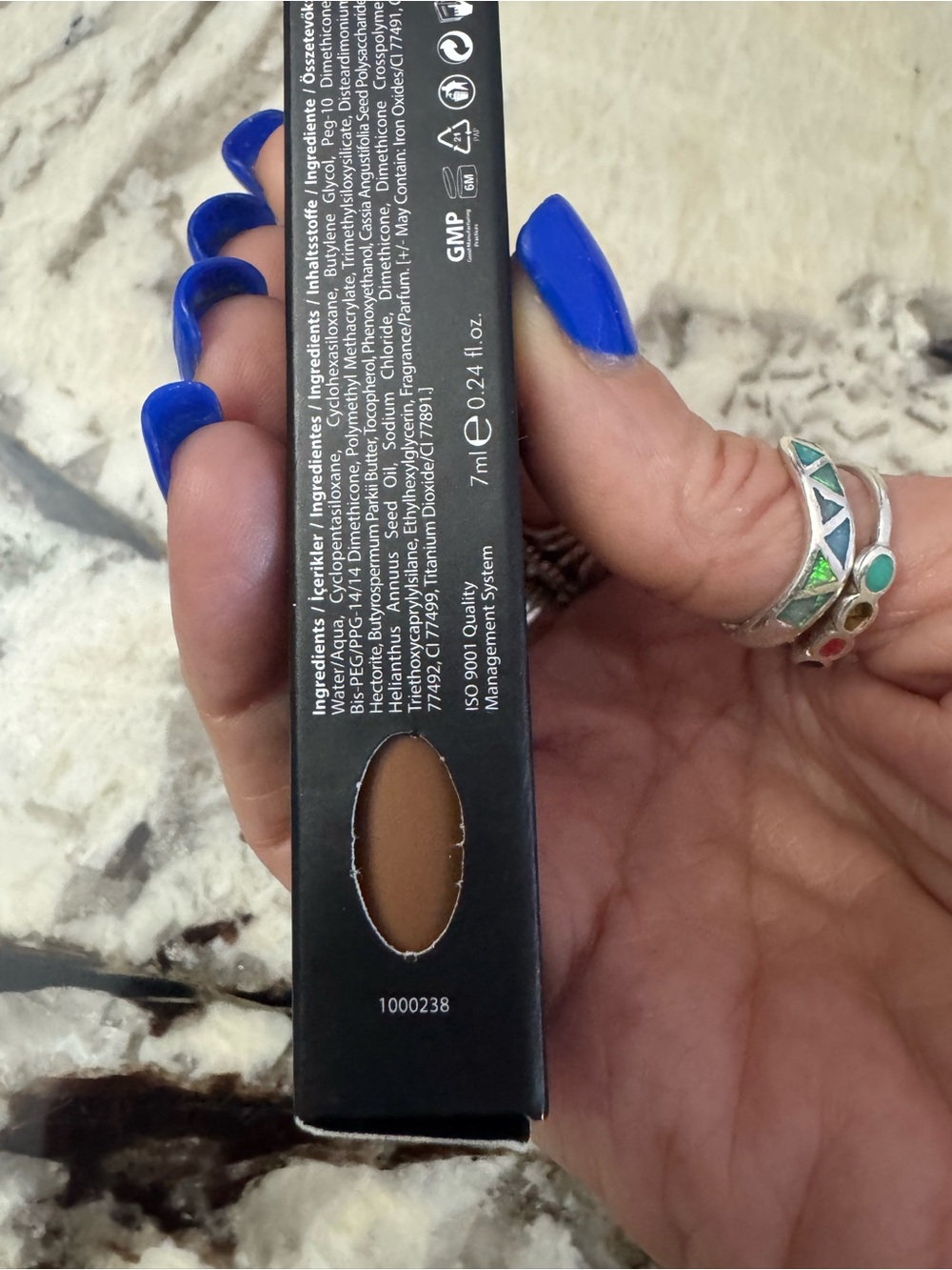 Farmasi VFX Pro Full Coverage Concealer Liquid 09 Latte - Black Packaging